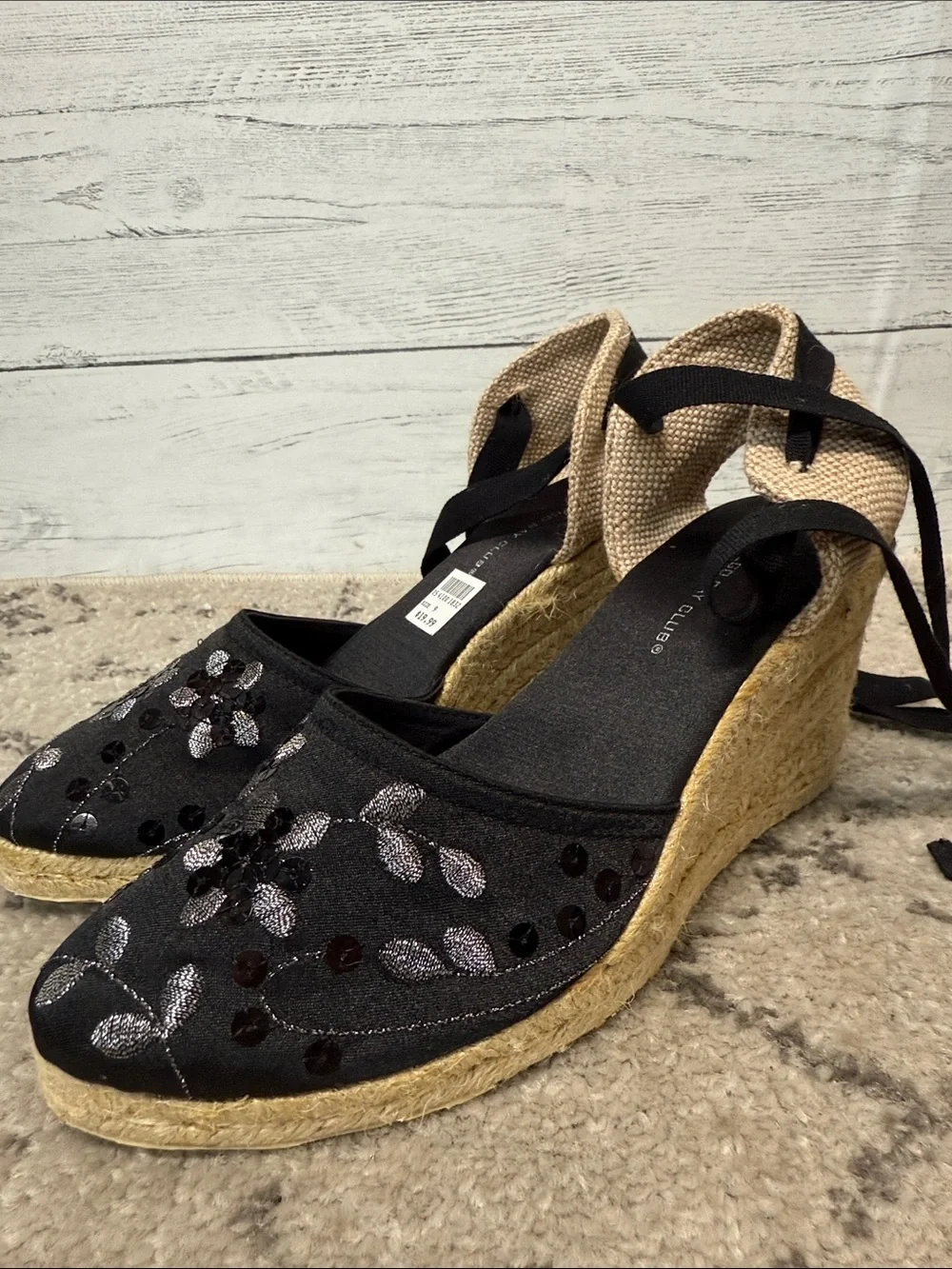 NWT Woman’s Montego Bay Club Tie Leg Espadrille Wedge Sandals